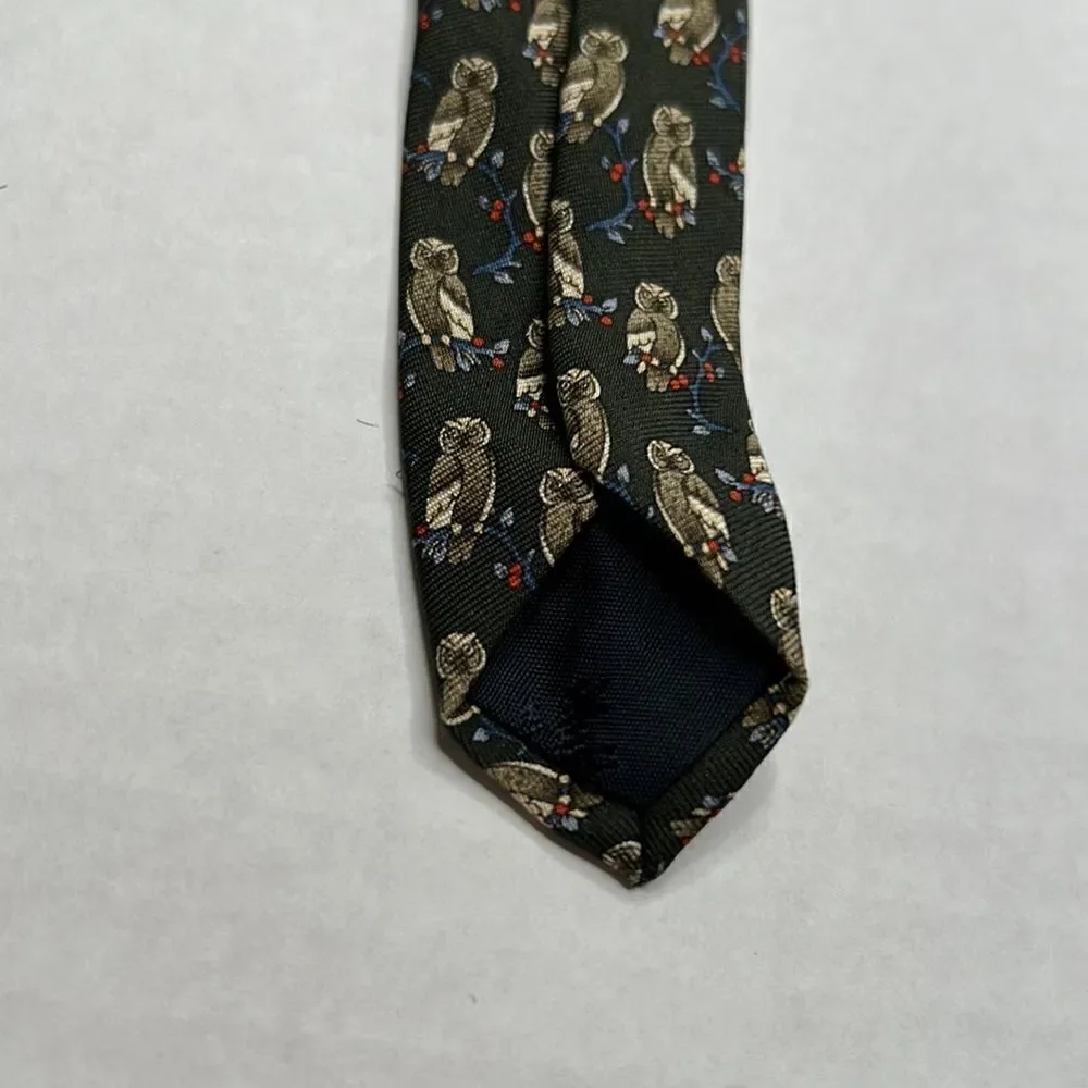 Brooks Brothers Basics Silk tie with owl print in Hunter green EUC